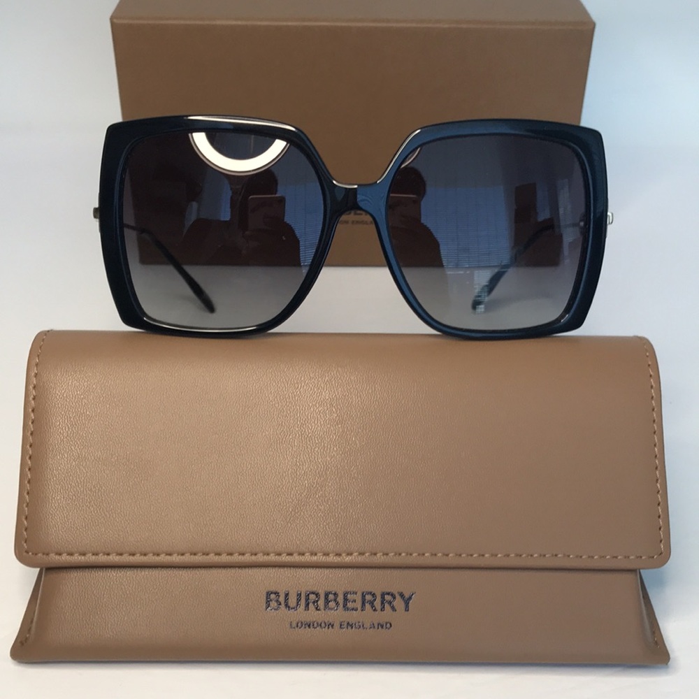 Authentic- 💯- New Burberry BE4332 Luna Sunglasses for Women - Picture 15 of 17